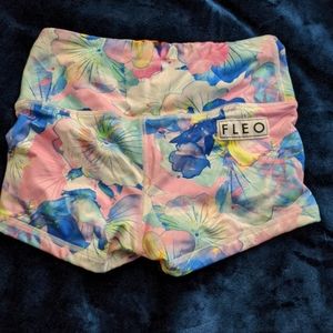 Fleo shorts mermaid floral 3.5 inseem